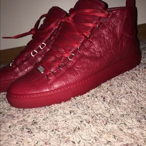 Red Balenciaga arena